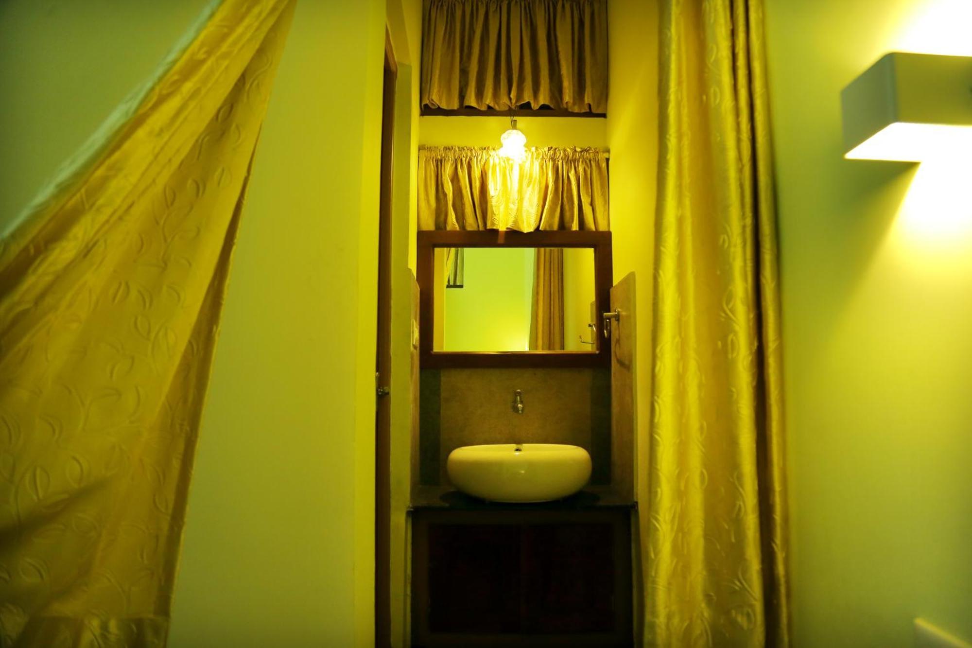 Snow Hills Resorts Thekkady Bagian luar foto