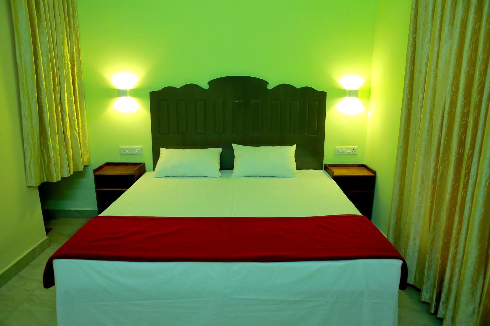 Snow Hills Resorts Thekkady Bagian luar foto