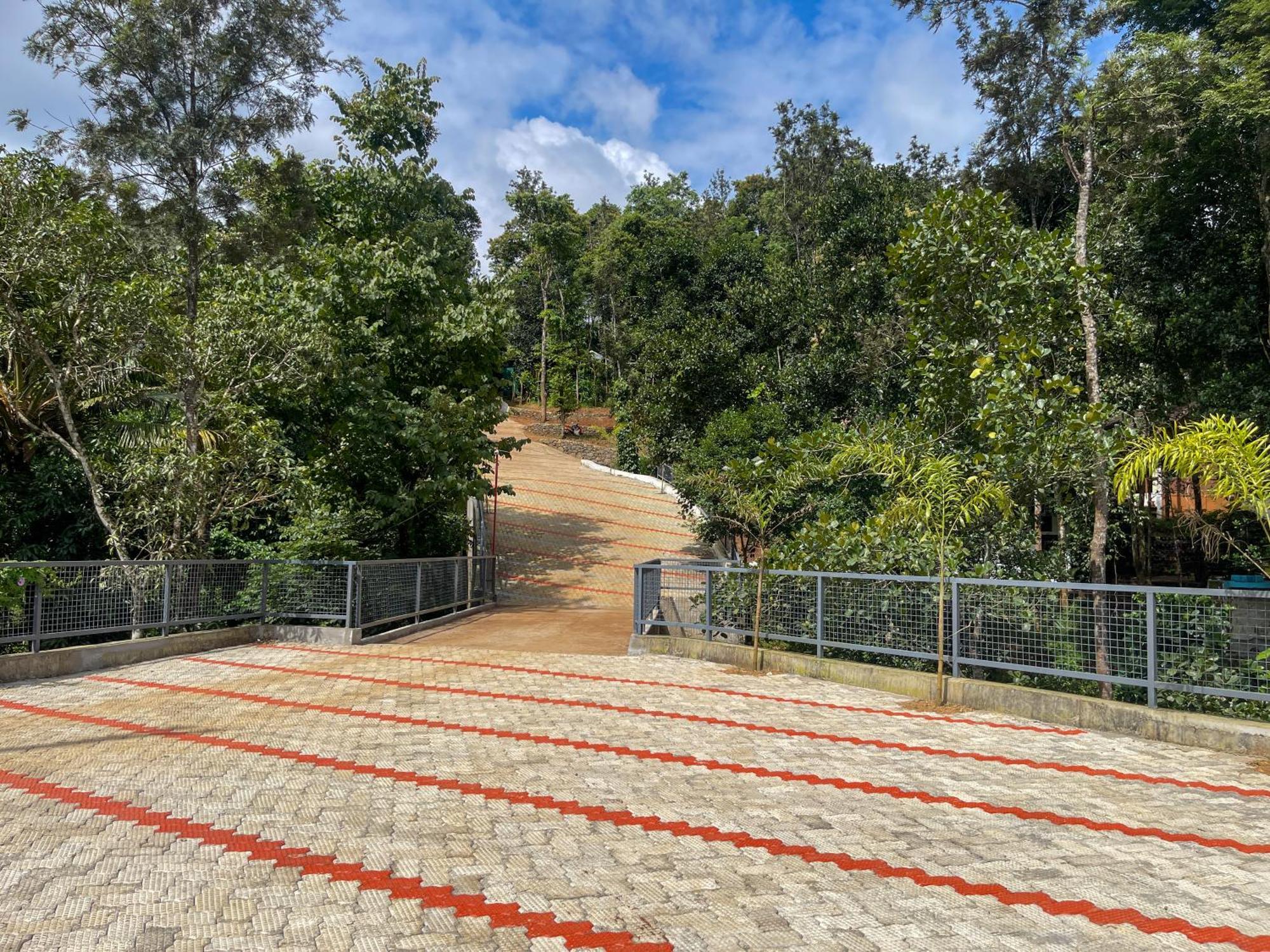 Snow Hills Resorts Thekkady Bagian luar foto